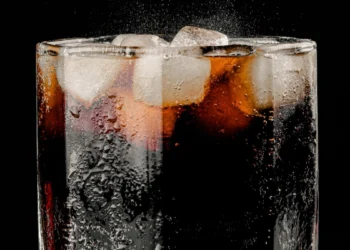 Τι συμβαίνει στο σώμα σας αν πίνετε Coca-Cola Zero κάθε μέρα