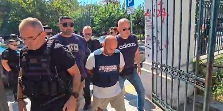 Βόλος: «Μετανιωμένος ο 40χρονος για τη δολοφονία της συζύγου του» λέει ο δικηγόρος του – Ψάχνουν το όπλο του εγκλήματος