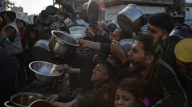 Η πείνα ως όπλο πολέμου – Από τα υποσιτισμένα βρέφη της Γάζας, στους εξαθλιωμένους ομήρους της Χαμάς