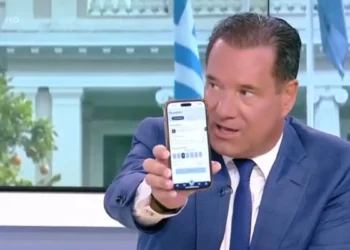 Ο Άδωνις Γεωργιάδης έκλεισε on air ραντεβού με γαστρεντερολόγο – «Το ΕΣΥ δέχεται προπαγάνδα»