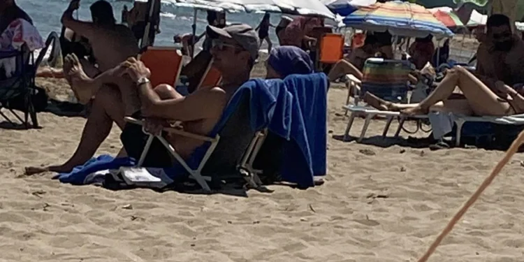 Ανάσα δροσιάς για Κυριάκο Μητσοτάκη και Μαρέβα στις Καλύβες των Χανίων