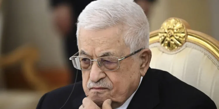 Οι ΗΠΑ αρνήθηκαν τη βίζα του ηγέτη της Παλαιστίνης και άλλων αξιωματούχων – Αποκλείεται από τη γενική συνέλευση του ΟΗΕ ο Αμπάς