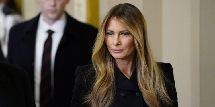 Η Μελάνια Τραμπ έδωσε επιστολή στον Βλαντιμίρ Πούτιν για τις απαγωγές παιδιών στην Ουκρανία