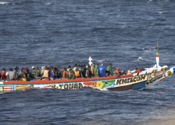 Ισπανία: Ντόπιοι παίρνουν στο κυνήγι μετανάστες που μόλις έφτασαν σε παραλία στη Γρανάδα