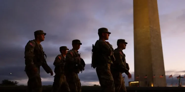 Ανάλυση CNN: Το επικίνδυνο στοίχημα Τραμπ με την οπλισμένη Εθνοφρουρά και η «επόμενη μεγάλη αναμέτρηση στις ΗΠΑ»