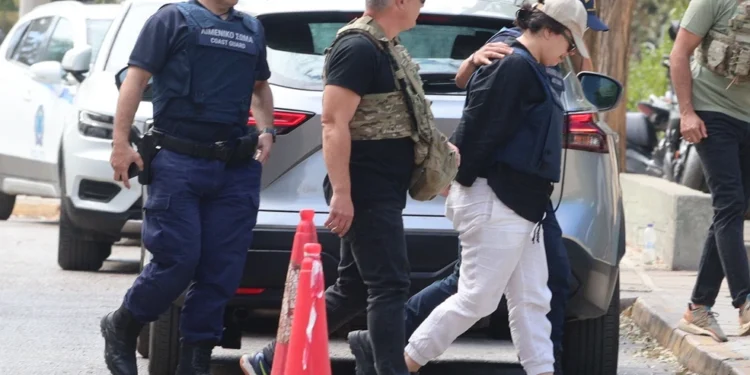 Καλλιακμάνης για την υπόθεση του 3χρονου κοριτσιού στο Παλαιό Φάληρο: «Για τη μητέρα το παιδί ήταν βάρος – Το κακοποιούσε»