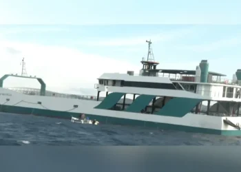 Νέα Στύρα: Το υπουργείο Ναυτιλίας στέλνει στον εισαγγελέα την πλοιοκτήτρια εταιρεία του φέρι μποτ που προσάραξε σε ξέρα