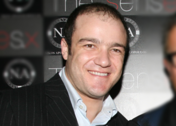 Φώτης Σπύρος: Από πολύ μικρός ανακάλυψα ότι είμαι γκέι, ο μπαμπάς μου ήταν αλκοολικός, όπως ήμουν κι εγώ