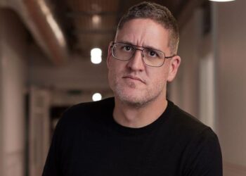 Γεωργιάδης: Δισεκατομμυριούχος σε νησί του Αιγαίου σώθηκε από το ΕΣΥ αφού αρνήθηκαν να τον παραλάβουν ιδιώτες γιατροί της οικογένειάς του