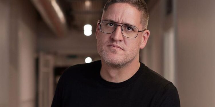 Γεωργιάδης: Δισεκατομμυριούχος σε νησί του Αιγαίου σώθηκε από το ΕΣΥ αφού αρνήθηκαν να τον παραλάβουν ιδιώτες γιατροί της οικογένειάς του