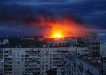 Η Ρωσία εξαπέλυσε 574 drones και 40 πυραύλους κατά της Ουκρανίας – Αποκαλυπτικός χάρτης με τις «διαδρομές» τους