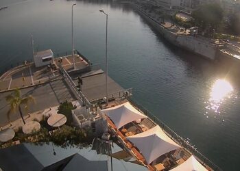 Χαλκίδα: Τα έκαναν «μούσκεμα» με τη γέφυρα του Ευρίπου – «Δεν είναι δική μας ευθύνη», λέει ο Δήμος