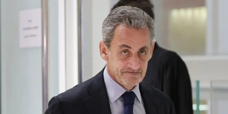 Ένοχος ο Νικολά Σαρκοζί για τον παράνομο χρηματισμό από τον Μουαμάρ Καντάφι