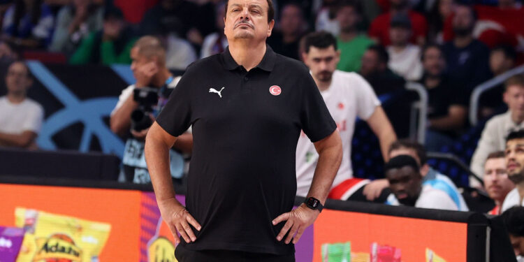 Ειρηνοποιός Αταμάν: «Δε σήκωσα τις γροθιές μου από σεβασμό – Απολύθηκε αυτός που έκανε την ανάρτηση»