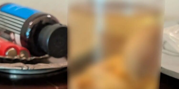 Εντοπίστηκε ανθρώπινο έμβρυο μέσα σε γυάλινο μπουκάλι έπειτα από έρευνα σε διαμέρισμα στην Αττική