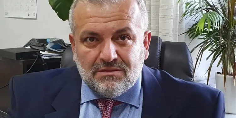 Έκλεψαν το πορτοφόλι γιατρού από την Αμαλιάδα στο μετρό και αναγκάστηκε να ζητιανέψει για να επιστρέψει