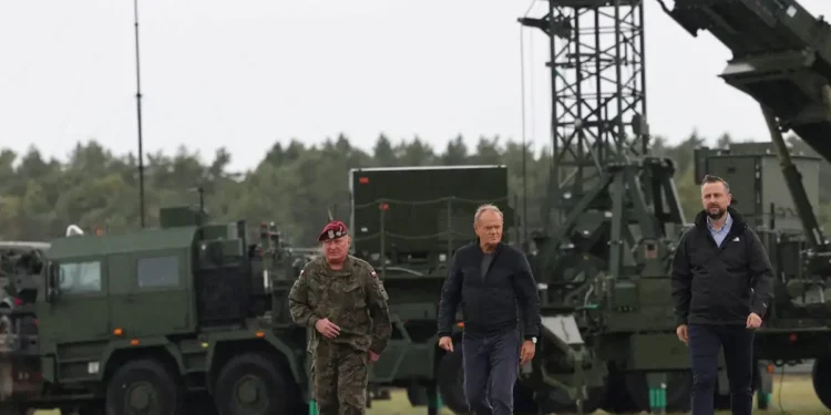 Τουσκ: «Η Πολωνία δεν θα διστάσει να καταρρίψει αντικείμενα που παραβιάζουν τον εναέριο χώρο της»