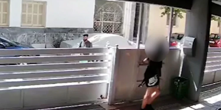 Αιγάλεω: Βίντεο ντοκουμέντο από τη σεξουαλική επίθεση του Σύρου στη 17χρονη – Του φώναζε να φύγει και αυτός αυνανιζόταν