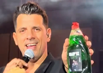 Θοδωρής Φέρρης: Ο θαυμαστής που του πρόσφερε… υγρό πιάτων με το όνομά του