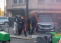 Γαλλία: Δείτε βίντεο από τα πρώτα επεισόδια λόγω του κινήματος «Μπλοκάρουμε τα πάντα» – Άγριες οδομαχίες και συλλήψεις