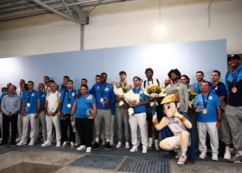 Η Εθνική μπάσκετ επέστρεψε στην Ελλάδα με το χάλκινο μετάλλιο υπό τους ήχους του «Final Countdown»