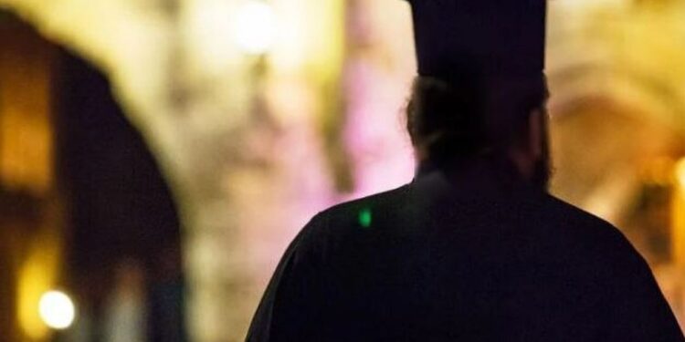 Κρήτη: Κληρικός ήταν μέλος της εγκληματικής οργάνωσης – Εκβίαζε ιερείς για αξιώματα στην Εκκλησία!