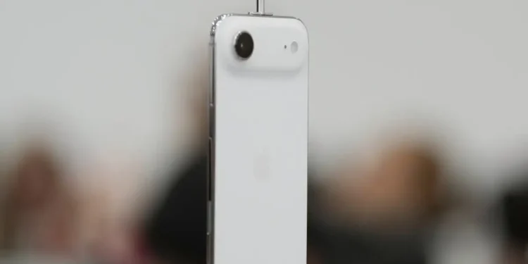 Η Apple παρουσίασε το νέο iPhone 17 – Για πρώτη φορά λάνσαρε το «iPhone Air», το πιο λεπτό μοντέλο της