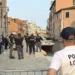 Ιταλία: Ζευγάρι εβραίων τουριστών δέχτηκε επίθεση από 10 βορειοαφρικανούς – Τους απείλησαν με ένα ροντβάιλερ