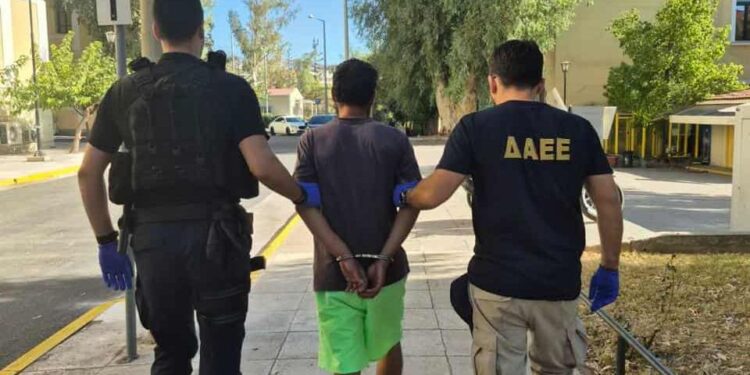 Αιγάλεω: Ο 32χρονος που συνελήφθη για την σεξουαλική επίθεση είναι ο εμπρηστής του Υμηττού