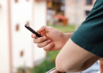 Εξερράγη ηλεκτρονικό τσιγάρο στο στόμα άνδρα στο Ηράκλειο: Ο σοκαριστικός τραυματισμός του – Προσοχή, σκληρές εικόνες