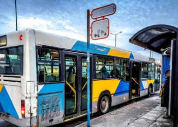 Ο δράστης που παρενόχλησε σεξουαλικά 22χρονη σε λεωφορείο φώναζε ότι έχει παιδιά για να μην συλληφθεί