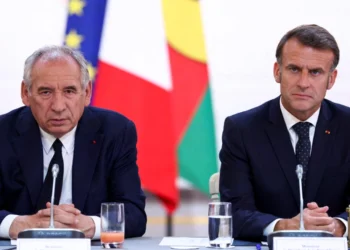 Η Γαλλία αντιμέτωπη με το χρέος και τον διχασμό: «Πώς να κυβερνήσεις μια χώρα που έχει 246 διαφορετικά είδη τυριού;»