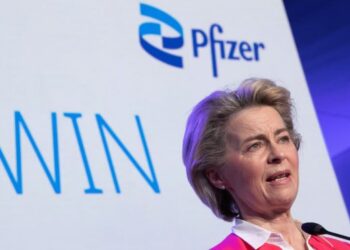 Ομολογία – σοκ Von der Leyen: «Επιβάλαμε τα εμβόλια Covid-19 Pfizer, χωρίς να ξέρουμε τι θα πάθουν οι πολίτες»!
