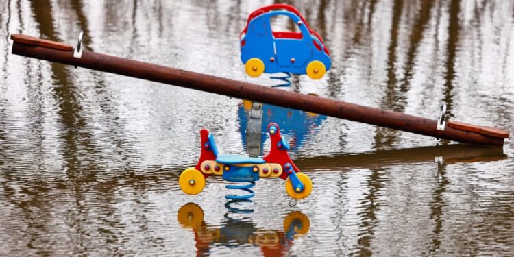 Για να μεγαλώσεις ένα παιδί στην Ελλάδα χρειάζεσαι 215.000 ευρώ – Αναλυτικά ο… λογαριασμός