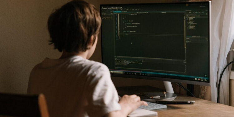 Λάρισα: 13χρονος συνελήφθη για παιδική πορνογραφία με τεχνητή νοημοσύνη – Θύμα του ένας 11χρονος