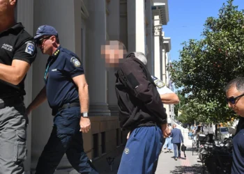 Στον ανακριτή ο 46χρονος μηχανόβιος που σκότωσε την 86χρονη και τραυμάτισε το 8χρονο κοριτσάκι – Σήμερα η κηδεία της «γιαγιάς Τιτίκας»