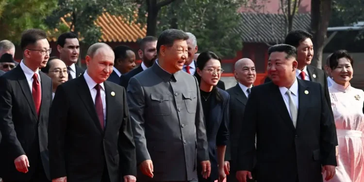 Ανοιχτό μικρόφωνο έπιασε Πούτιν και Σι να μιλάνε για μεταμοσχεύσεις και αθανασία, σύμφωνα με το Reuters