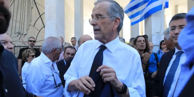 Αντώνης Σαμαράς: Θεμελιώδες ανθρώπινο δικαίωμα το αίτημα για εκταφή των σορών των θυμάτων στα Τέμπη