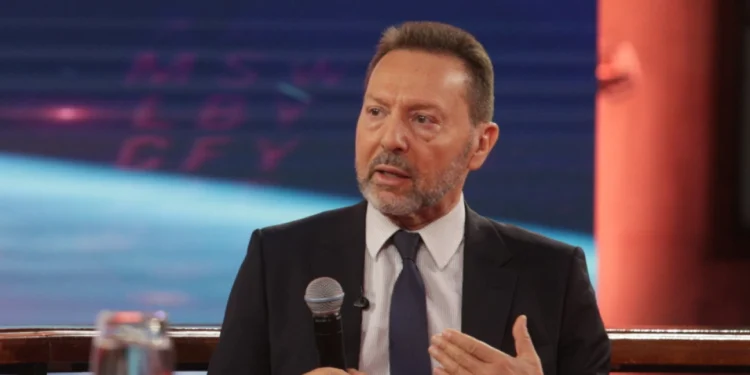 Στουρνάρας: Δεν υπάρχει λεφτόδεντρο – Θα χρεοκοπήσουμε αν αυξήσουμε μισθούς χωρίς αντίκρισμα παραγωγικότητας