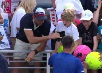 US Open: Αναγκάστηκε να ζητήσει συγγνώμη ο «πιο μισητός άνθρωπος στην Αμερική», ο Πολωνός CEO που έκλεψε το υπογεγραμμένο καπέλο από παιδί