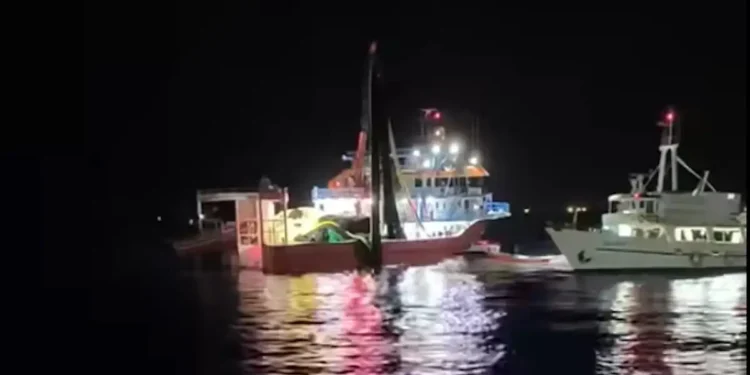 Σαμοθράκη: Σοβαρό επεισόδιο ελληνικών και τουρκικών αλιευτικών – «Πυροβολούσαν στον αέρα οι Τούρκοι»