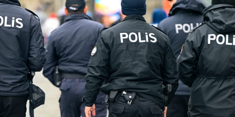 Τουρκία: Έφοδος σε τηλεοπτικούς σταθμούς – Συλλήψεις δημοσιογράφων