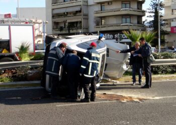 Νέο βίντεο από το θανατηφόρο τροχαίο στη Βουλιαγμένης – Αφρενάριστο έπεσε το ΙΧ στο αυτοκίνητο της 64χρονης