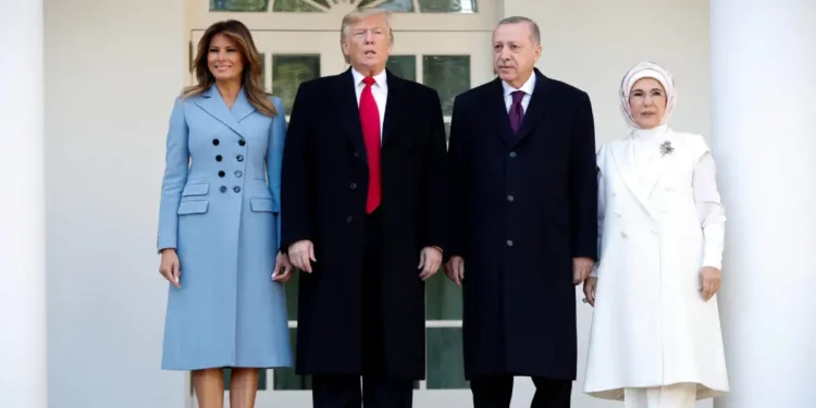 Συνάντηση Ντόναλντ Τραμπ – Ρετζέπ Ταγίπ Ερντογάν: Οι συμφωνίες δισεκατομμυρίων, τα «παγωμένα» F35 και οι αγωνίες της Αθήνας