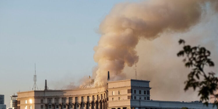 Κίεβο: Η έδρα της κυβέρνησης χτυπήθηκε για πρώτη φορά από την έναρξη της ρωσικής εισβολής στην Ουκρανία