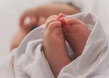 Αδιανόητη τραγωδία με τον θάνατο του 2,5 μηνών βρέφους στον Αποκορώνα: Οι γονείς του το πλάκωσαν την ώρα που κοιμόντουσαν