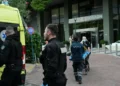 Αμπελόκηποι: Ο 44χρονος έπινε καφέ και «βούτηξε» στο κενό από τον 24ο όροφο του πύργου «Απόλλων» μετά από τηλεφώνημα που δέχτηκε