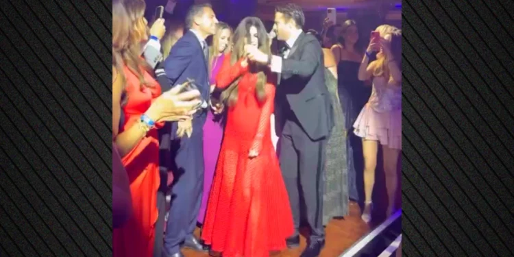 Ο χορός της Κίμπερλι Γκίλφοϊλ με τον Κωνσταντίνο Αργυρό σε φιλανθρωπικό γκαλά στο Λονδίνο