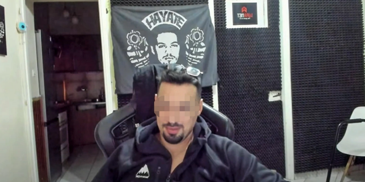 Συνελήφθη ξανά γνωστός YouTuber – Αντιμέτωπος με νέες ποινικές διώξεις για ρατσιστικό περιεχόμενο