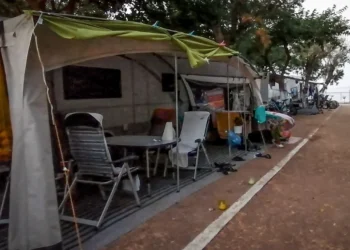 Άφαντος ο δράστης του διπλού φονικού στη Φοινικούντα – Το σοβαρό περιστατικό που οδήγησε τον ιδιοκτήτη του κάμπινγκ να εγκαταλείψει το σπίτι του